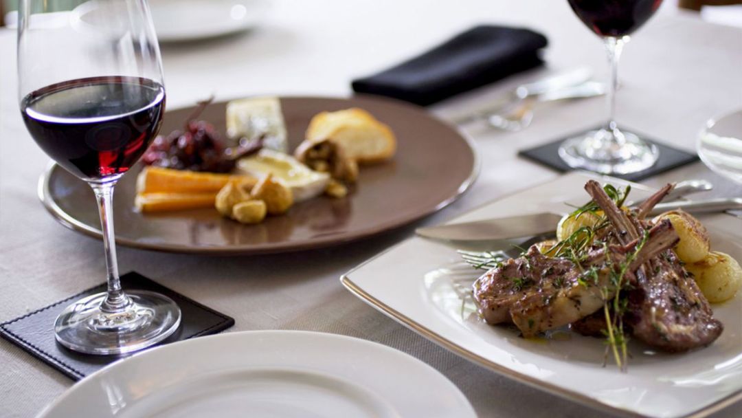 Domaine La Buissonnière - Maison d’hôtes de charme près de Metz en Moselle, Lorraine, France - Les repas - Le dîner à l'extérieur